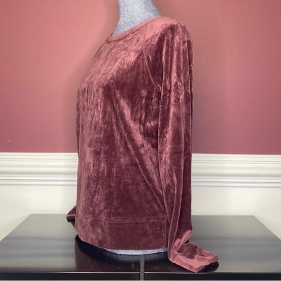 Old Navy burgundy crew neck sweater
size Small velvet like women - Picture 4 of 4